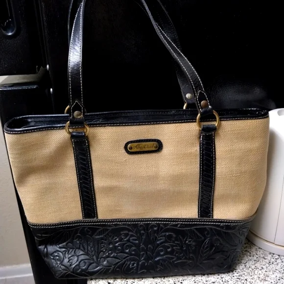 Bag - Picture 1 of 6